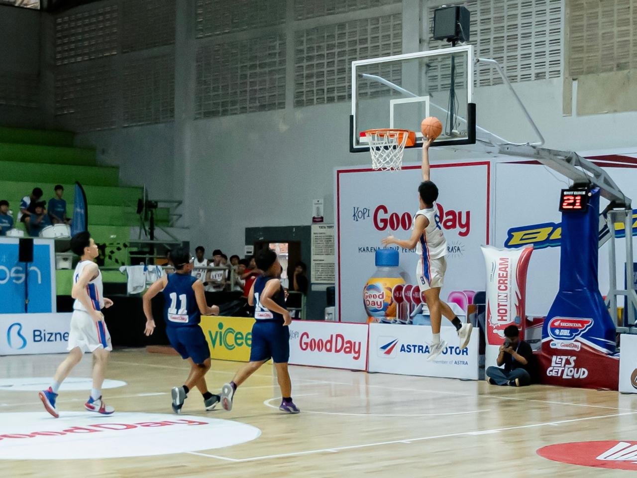 Basket SMA Paling Bergengsi Siap Panaskan Semarang & Solo, Grand Prize Motor Honda BeAT